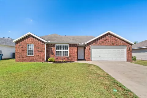 906 SW Summit Chase Rd, Bentonville, AR 72712