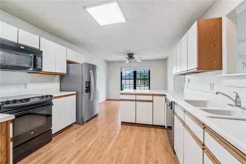 832 Klenc Rd, Springdale, AR 72762 photo 5