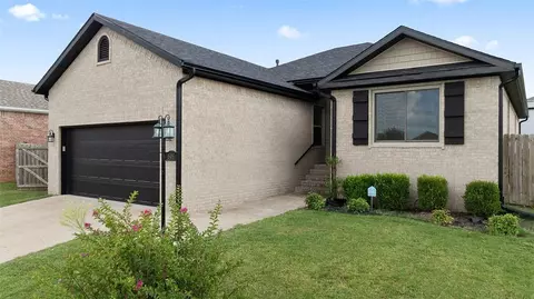 608 W Worchester, Siloam Springs, AR 72761