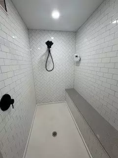 Bath - 1611 May Ln # A, Harrison, AR 72601 photo 2 of 6
