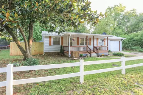305 Hawkins Ave, Huntsville, AR 72740