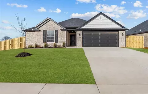 1103 Harvest Ave, Lowell, AR 72745