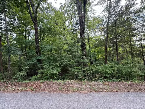 Plymouth Drive, Bella Vista, AR 72715