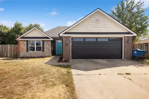 1512 Zachary St, Pea Ridge, AR 72751
