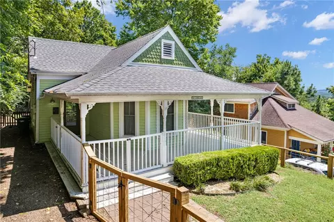 214 S Church Ave, Fayetteville, AR 72701