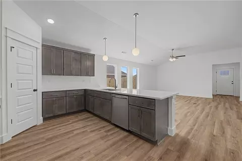 Kitchen - 210 Ryker Rdg, Centerton, AR 72719 photo 2 of 4