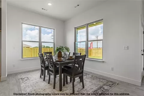 Dining - 200 Ryker Rdg, Centerton, AR 72719 photo 1 of 1