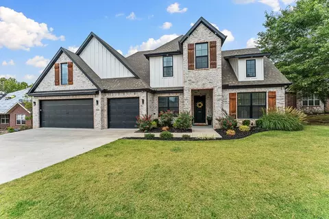 4205 NE Kensington Ave, Bentonville, AR 72712