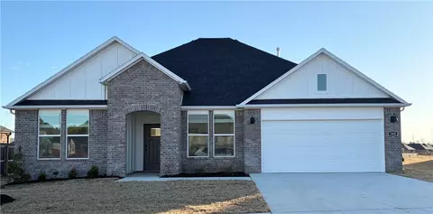 385 W Taverner Xing, Farmington, AR 72730