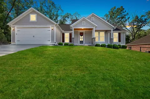 5 Coverack Ln, Bella Vista, AR 72714