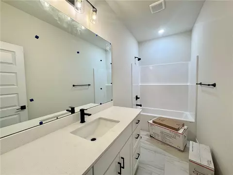 Bath - 3851 Tranquility St, Springdale, AR 72764 photo 4 of 7
