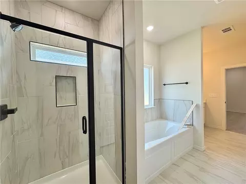 Bath - 3851 Tranquility St, Springdale, AR 72764 photo 3 of 7