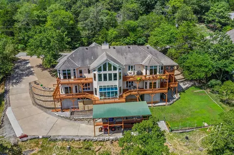 32 Deer Run Dr, Holiday Island, AR 72631