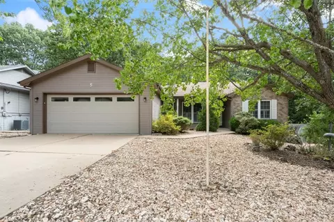 5 Haslingden Ln, Bella Vista, AR 72715
