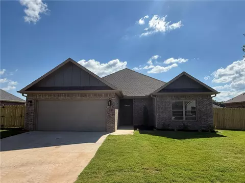 146 Banner Ave, Farmington, AR 72730