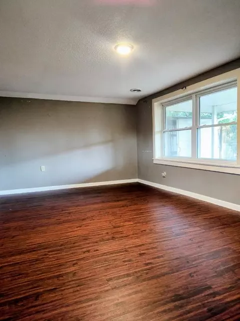 Living - 1835 S 11th Pl, Rogers, AR 72756 photo 2 of 4