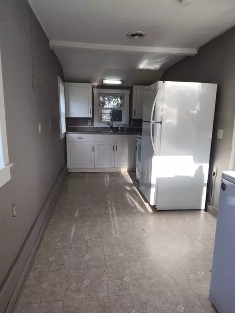 Kitchen - 1835 S 11th Pl, Rogers, AR 72756 photo 1 of 2