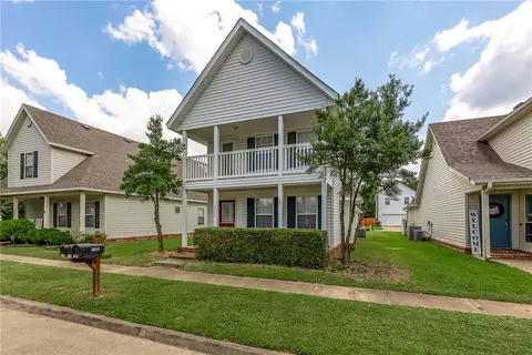 2694 N Whit Ln, Fayetteville, AR 72704