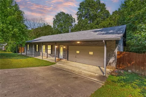 891 Callihan Loop, Tontitown, AR 72762