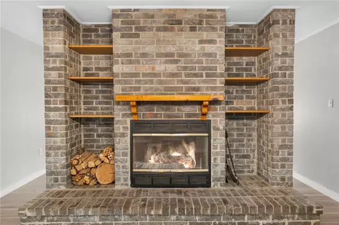 Living - 891 Callihan Loop, Tontitown, AR 72762 photo 4 of 5