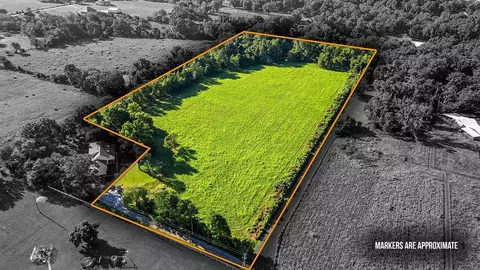 8 97 Acres Oak Tree Ln, Rogers, AR 72756