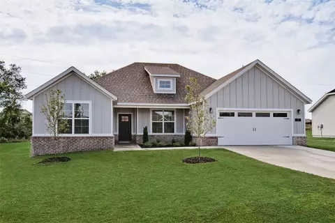 12 Briscoe Ln, Bella Vista, AR 72715