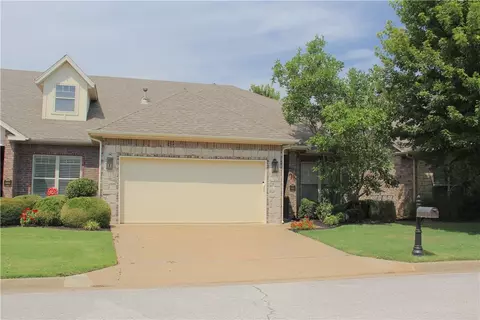 6655 Valley View Rd, Rogers, AR 72758