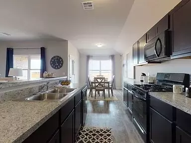 Kitchen - 3039 St Moritz Loop, Springdale, AR 72764 photo 2 of 2