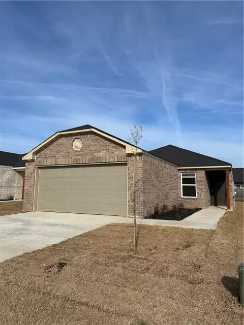 8821 Preston Wood Dr, Fort Smith, AR 72916
