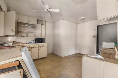 Kitchen - 1700 Silver Valley Rd, Harrison, AR 72601 photo 1 of 1