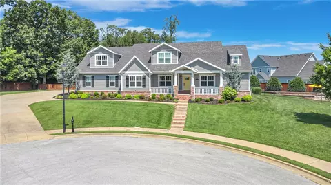 900 Covent Garden Ave, Cave Springs, AR 72718