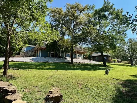 2841 E Hyland Park Rd, Fayetteville, AR 72701