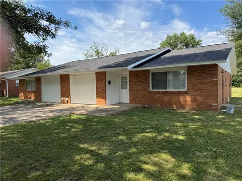 1906 Ab Westwood Ave, Springdale, AR 72762