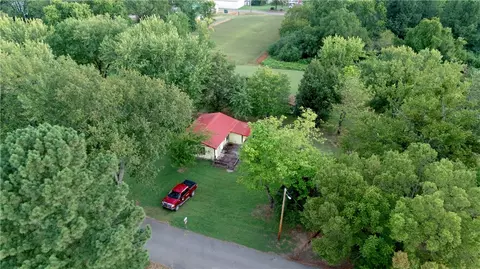 104 Smitherman St, Altus, AR 72821