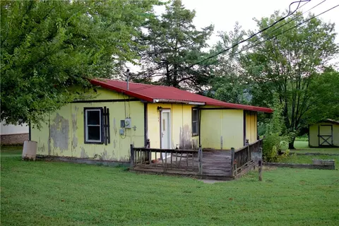 104 Smitherman St, Altus, AR 72821 photo 9