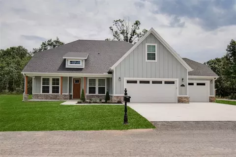 15 Dickenshire Dr, Bella Vista, AR 72714