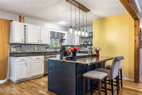 4 Caithness Dr, Bella Vista, AR 72715