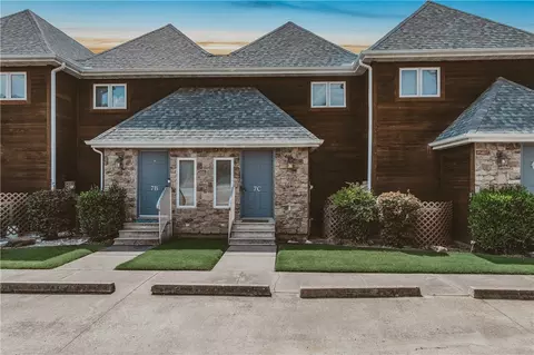 7 Green Meadow Unit C Ln, Holiday Island, AR 72631