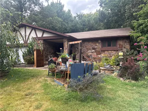 11 Shepton Ln, Bella Vista, AR 72715