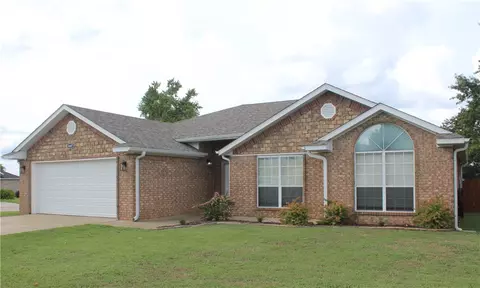 3607 W Bishop Dr, Rogers, AR 72756