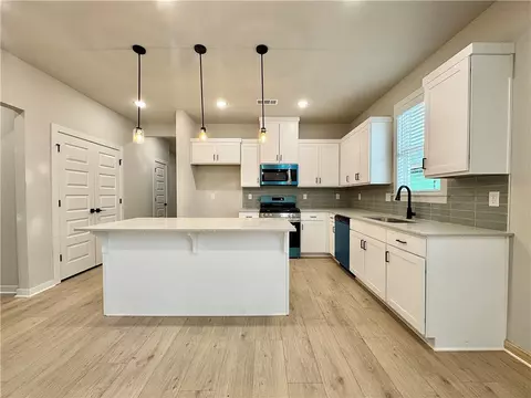 Kitchen - 3868 Tranquility St, Springdale, AR 72764 photo 1 of 5