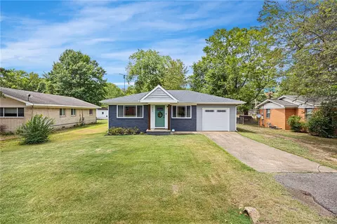 1902 S Boulder Pl, Russellville, AR 72801