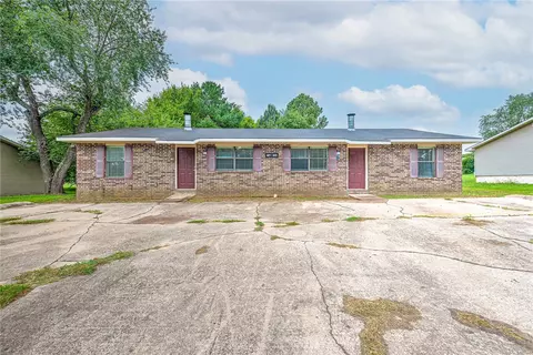 4471 W 4473 W Franciscan Trl, Fayetteville, AR 72704