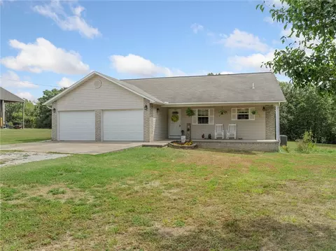 6502 Carter Ln, Harrison, AR 72601