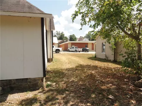 Exterior - 405 Oak St, Leslie, AR 72645 photo 6 of 14
