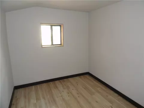 Bedroom - 405 Oak St, Leslie, AR 72645 photo 1 of 5