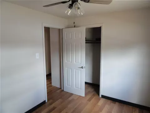 Bedroom - 405 Oak St, Leslie, AR 72645 photo 5 of 5