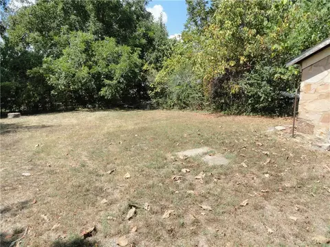Exterior - 405 Oak St, Leslie, AR 72645 photo 8 of 14