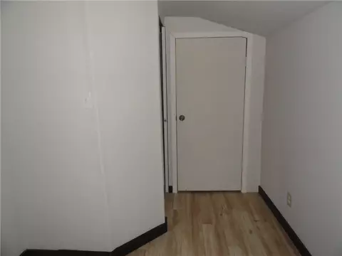 Entry Way - 405 Oak St, Leslie, AR 72645 photo 1 of 1