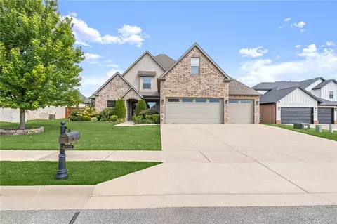 8605 W Birdsong Ln, Bentonville, AR 72713